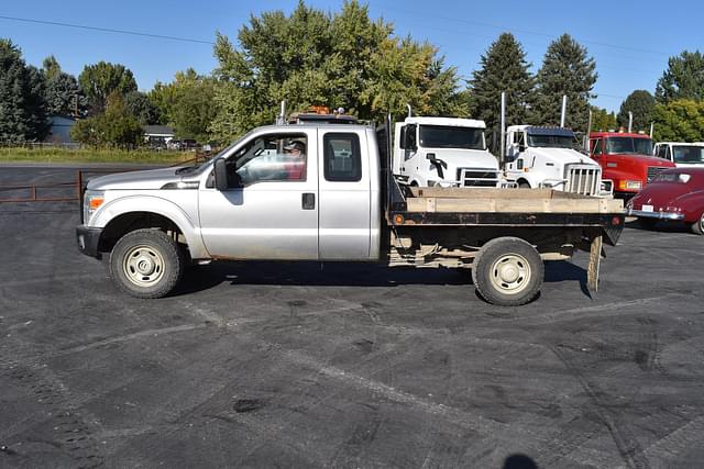 Image of Ford F-350 equipment image 1