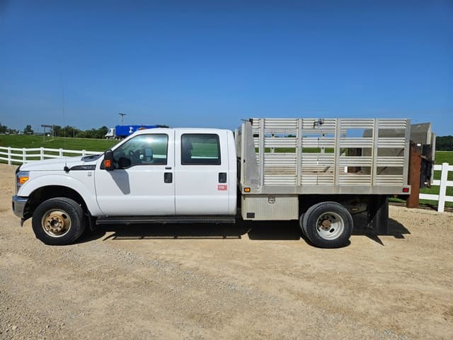 Image of Ford F-350 equipment image 1
