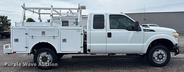 Image of Ford F-350 equipment image 3