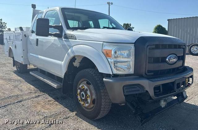 Image of Ford F-350 equipment image 2