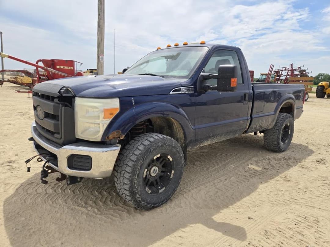 Image of Ford F-350 Primary image
