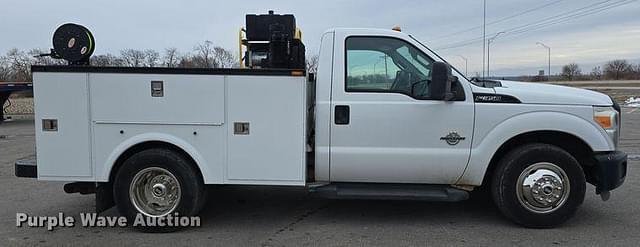 Image of Ford F-350 equipment image 3