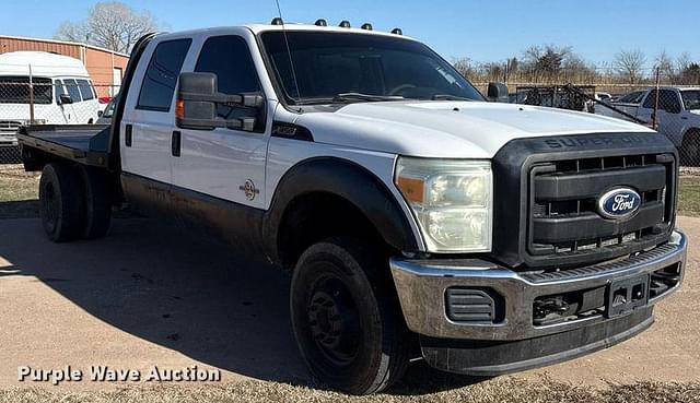 Image of Ford F-350 equipment image 2