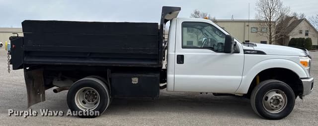 Image of Ford F-350 equipment image 3