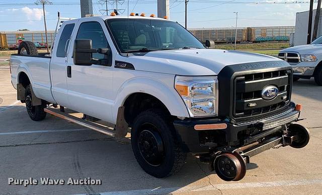 Image of Ford F-350 equipment image 2