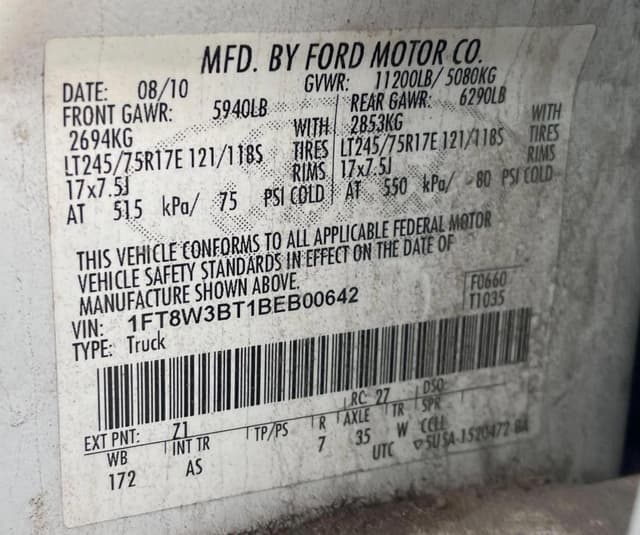 Image of Ford F-350 equipment image 2