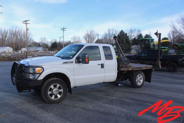 Image of Ford F-350 equipment image 3