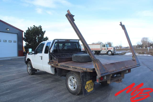 Image of Ford F-350 equipment image 4