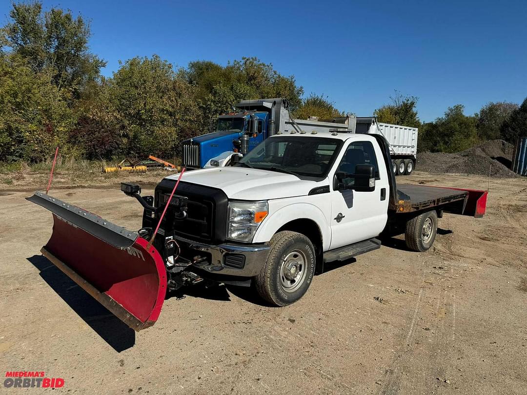 Image of Ford F-350 Primary image