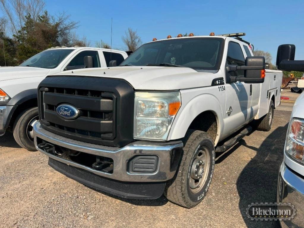 2011 Ford F-350 Equipment Image0