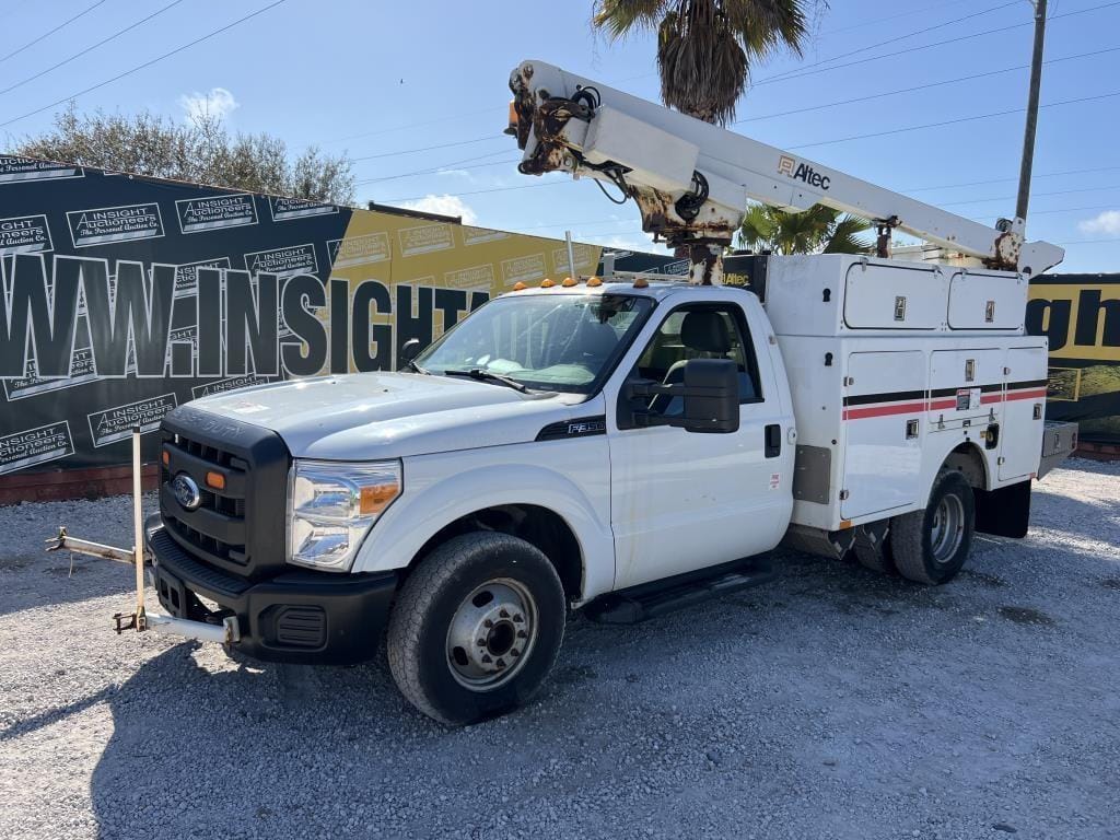 2011 Ford F-350 Equipment Image0