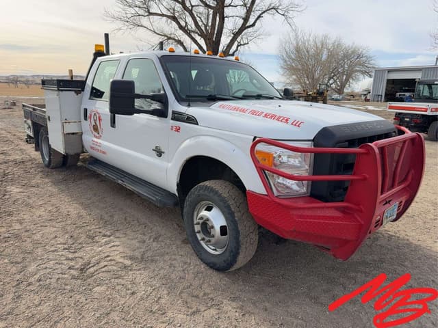 Image of Ford F-350 equipment image 3