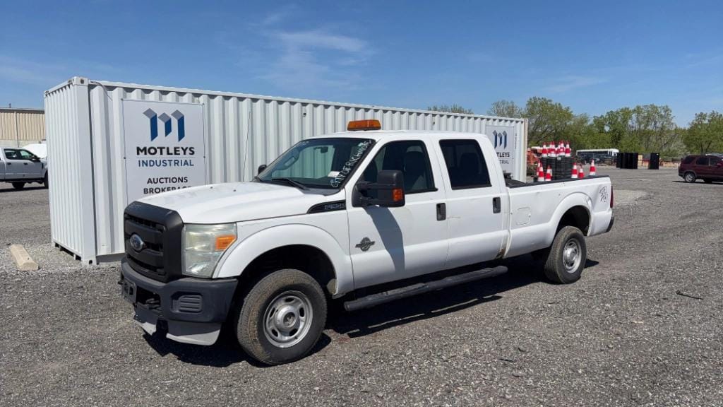 2011 Ford F-350 Equipment Image0
