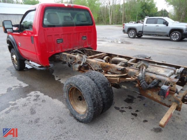 Image of Ford F-350 equipment image 3