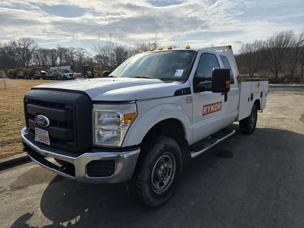 Image of Ford F-350 Primary image