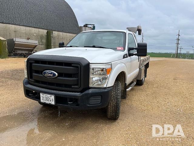 Image of Ford F-350 equipment image 1