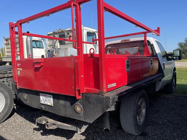 Image of Ford F-350 equipment image 3
