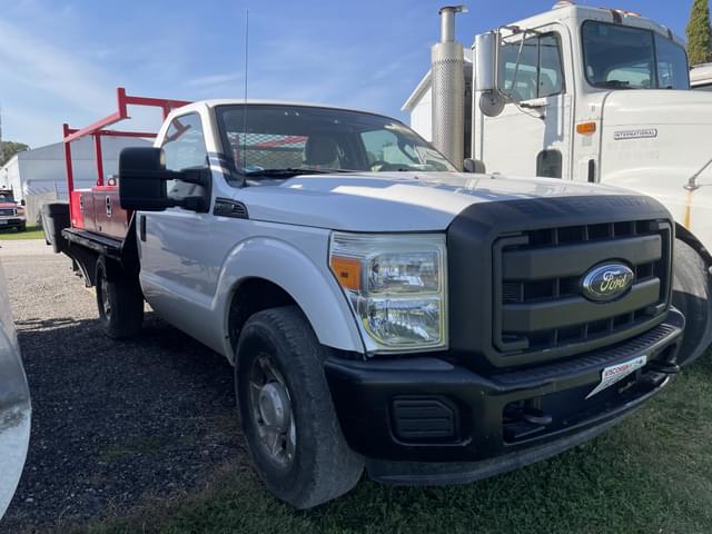 Image of Ford F-350 equipment image 2