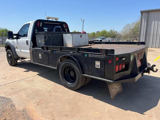 Image of Ford F-450 equipment image 3
