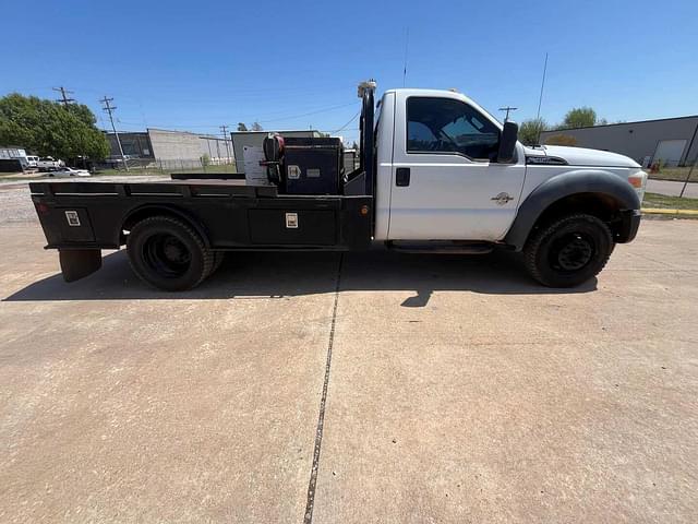 Image of Ford F-450 equipment image 4