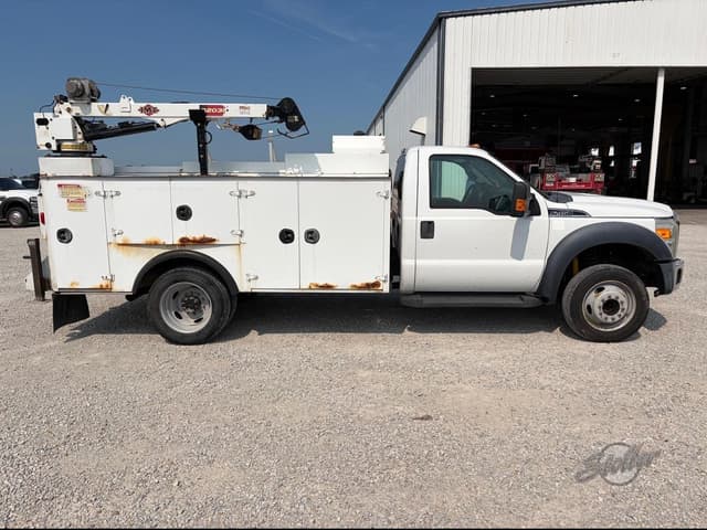 Image of Ford F-450 equipment image 1