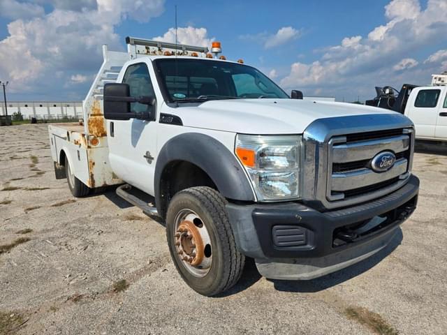 Image of Ford F-450 equipment image 2
