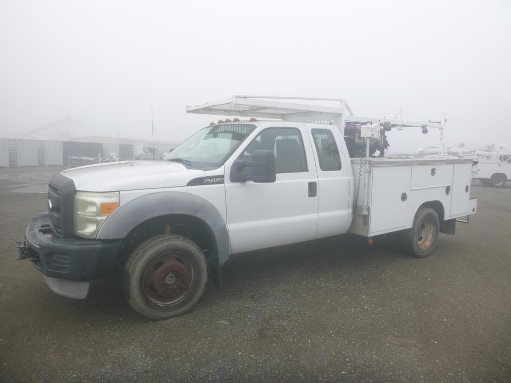 Image of Ford F-450 Primary image