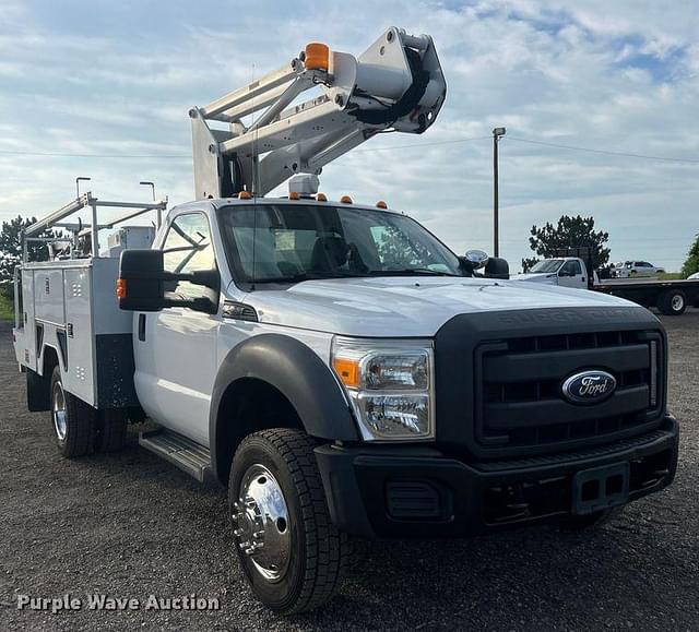 Image of Ford F-450 equipment image 2