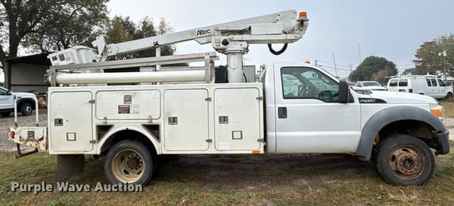 Image of Ford F-450 equipment image 3