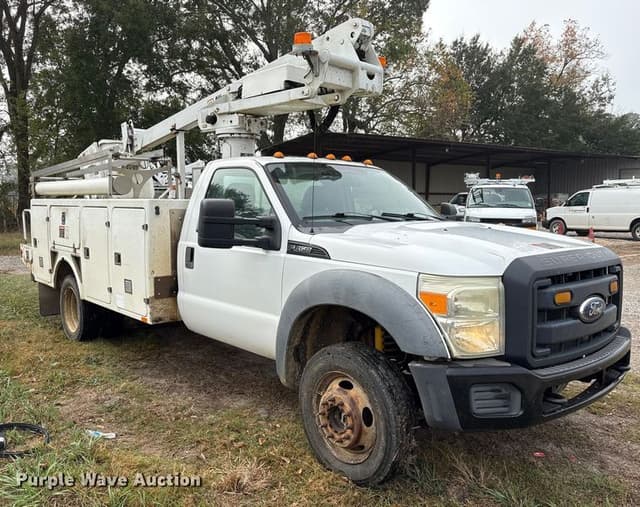 Image of Ford F-450 equipment image 2