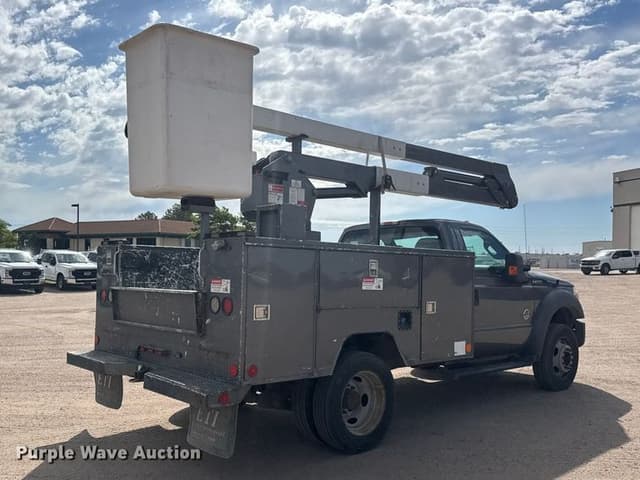 Image of Ford F-450 equipment image 4