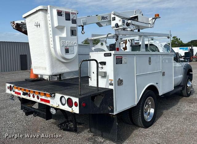 Image of Ford F-450 equipment image 4