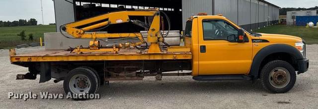 Image of Ford F-450 equipment image 3