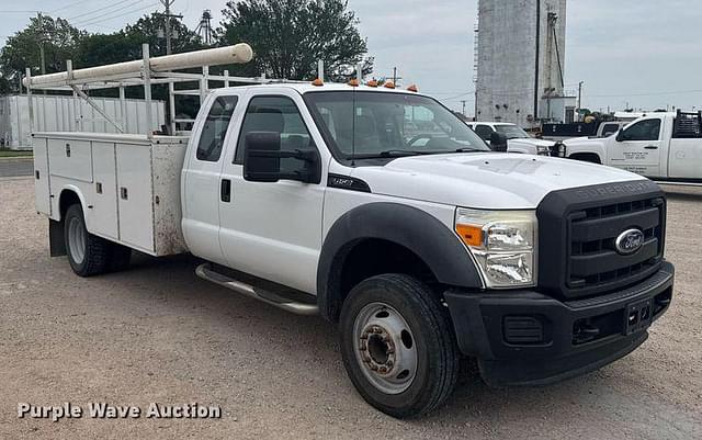 Image of Ford F-450 equipment image 2