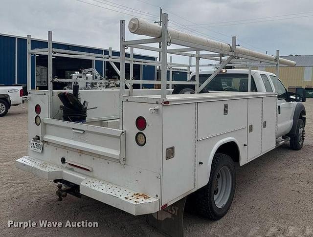 Image of Ford F-450 equipment image 4