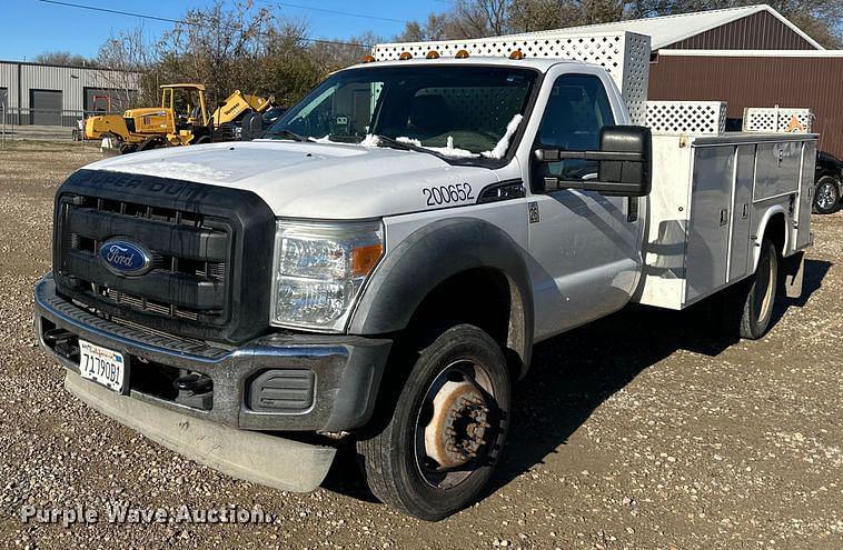 Image of Ford F-450 Primary image