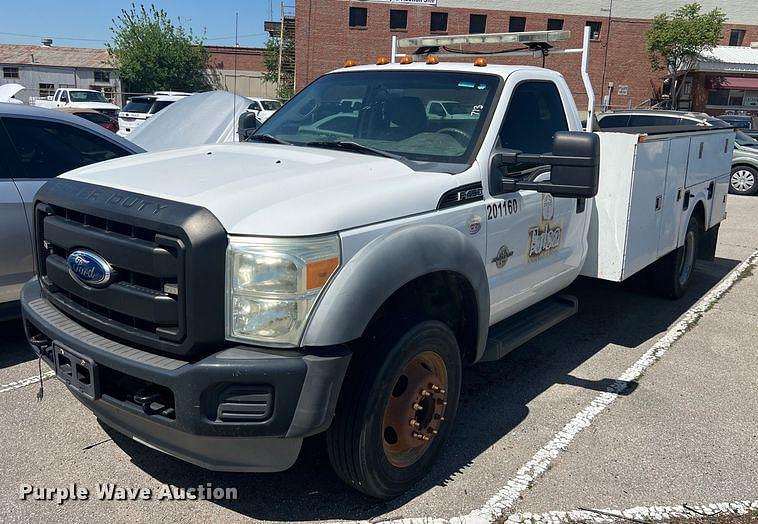 Image of Ford F-450 Primary image