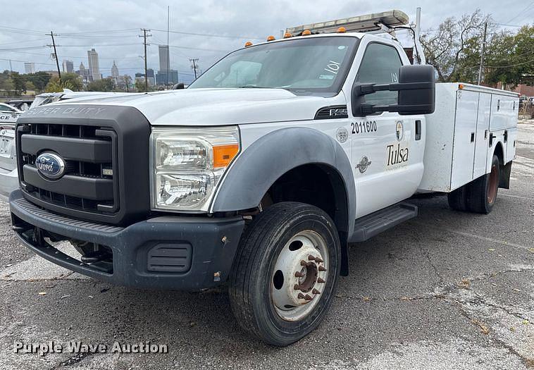 Image of Ford F-450 Primary image