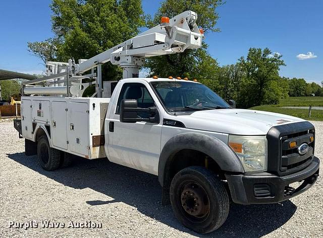 Image of Ford F-450 equipment image 2