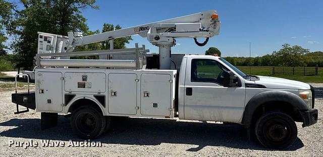 Image of Ford F-450 equipment image 3