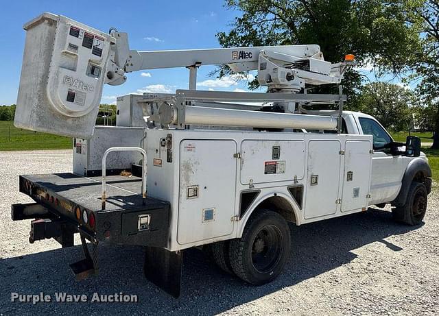 Image of Ford F-450 equipment image 4