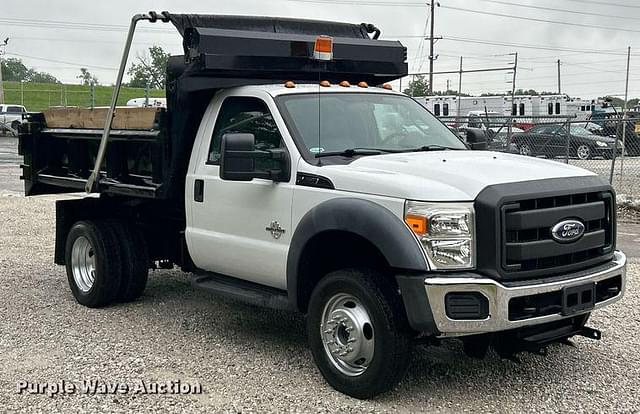 Image of Ford F-450 equipment image 3