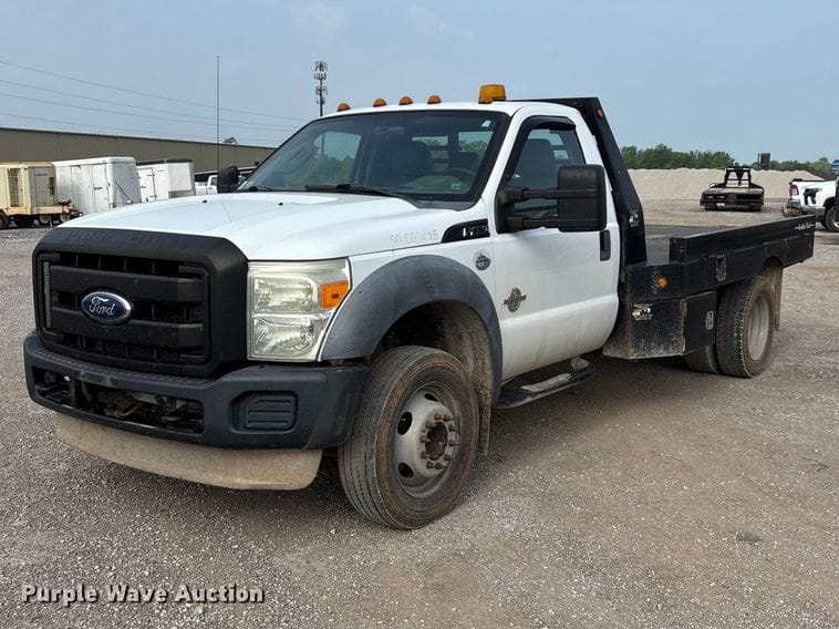 2011 Ford F-450 Equipment Image0