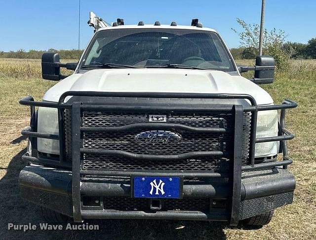 Image of Ford F-450 equipment image 1