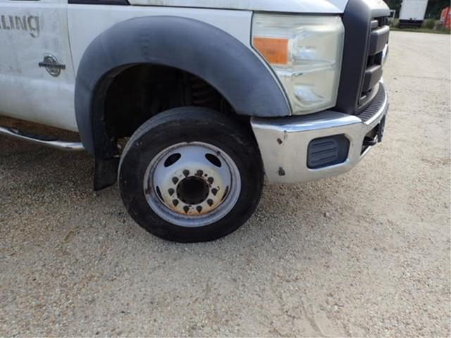 Image of Ford F-550 equipment image 3