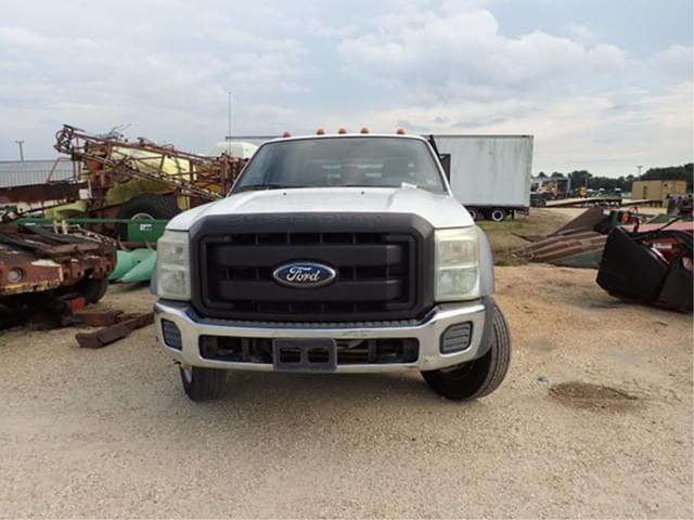 Image of Ford F-550 equipment image 1