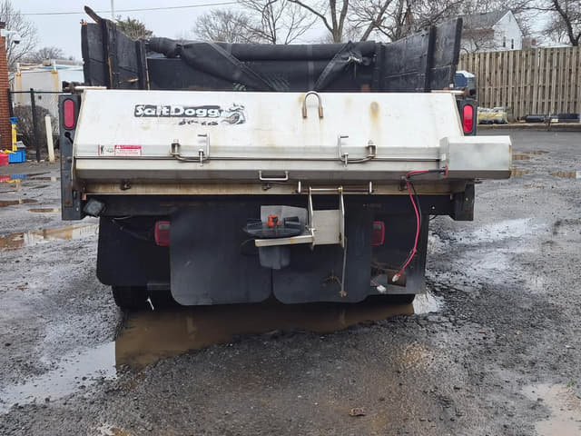 Image of Ford F-550 equipment image 3