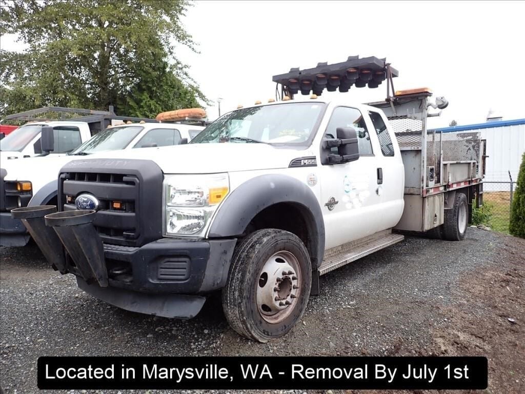 2011 Ford F-550 Equipment Image0