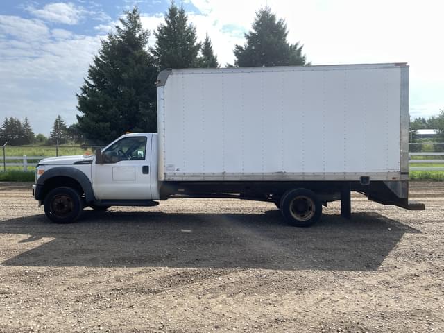 Image of Ford F-550 equipment image 1