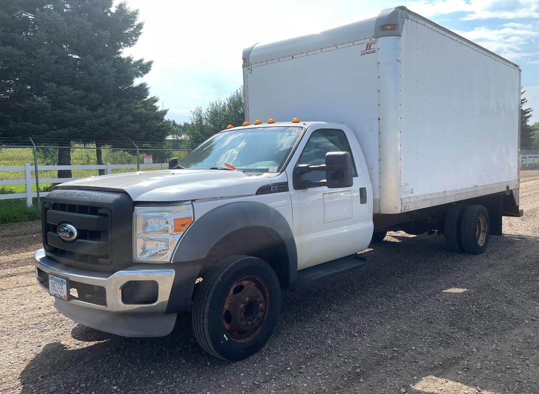 Image of Ford F-550 Primary image